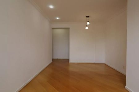 Apartamento para alugar com 70m², 3 quartos e 1 vaga