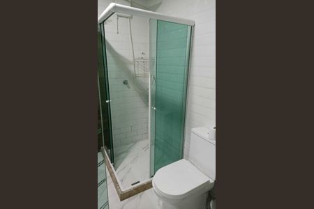 Casa para alugar com 80m², 2 quartos e 1 vaga Casa para alugar com 80m², 2 quartos e 1 vagaBanheiro