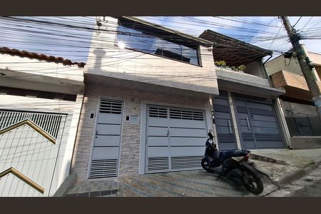 Casa para alugar com 90m², 2 quartos e sem vaga Casa para alugar com 90m², 2 quartos e sem vagaFachada