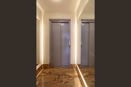 Apartamento para alugar com 200m², 4 quartos e 3 vagas Apartamento para alugar com 200m², 4 quartos e 3 vagasHall Privativo