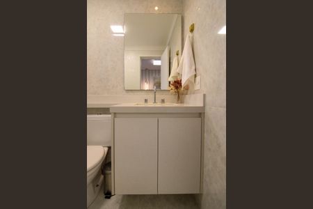 Apartamento para alugar com 200m², 4 quartos e 3 vagas Apartamento para alugar com 200m², 4 quartos e 3 vagasBanheiro Suíte 2