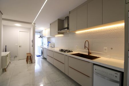 Apartamento para alugar com 200m², 4 quartos e 3 vagas Apartamento para alugar com 200m², 4 quartos e 3 vagasCozinha