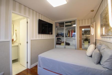 Apartamento para alugar com 200m², 4 quartos e 3 vagas Apartamento para alugar com 200m², 4 quartos e 3 vagasSuíte 2