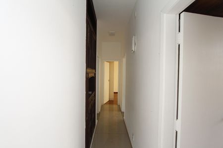 Casa para alugar com 250m², 4 quartos e 3 vagasCorredor