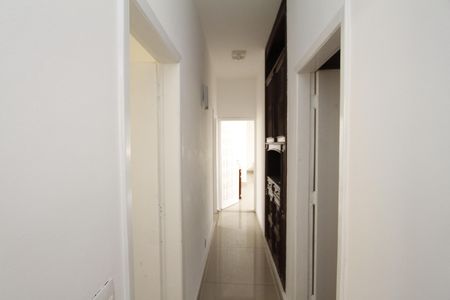 Casa para alugar com 250m², 4 quartos e 3 vagasCorredor