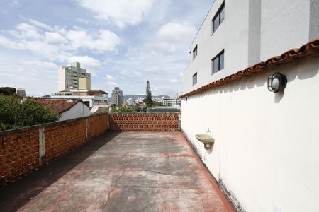 Casa para alugar com 250m², 4 quartos e 3 vagasTerraço