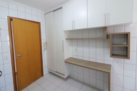 Apartamento para alugar com 83m², 3 quartos e 4 vagasCozinha e Área de Serviço