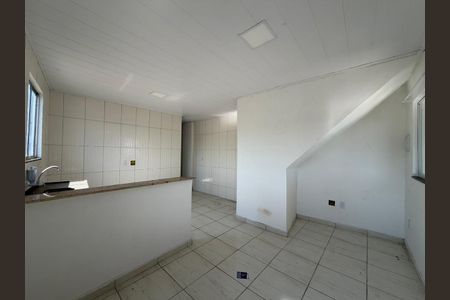 Sala de kitnet/studio para alugar com 2 quartos, 60m² em Tanque, Rio de Janeiro