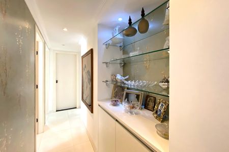 Apartamento à venda com 85m², 3 quartos e 2 vagasCorredor