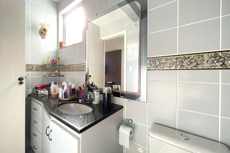 Apartamento à venda com 85m², 3 quartos e 2 vagasBanheiro da Suíte
