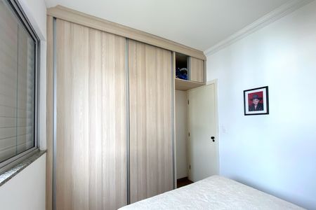 Apartamento à venda com 85m², 3 quartos e 2 vagasQuarto 2