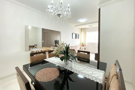 Apartamento à venda com 85m², 3 quartos e 2 vagasSala