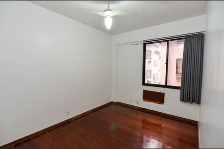 Apartamento à venda com 111m², 3 quartos e 2 vagas Apartamento à venda com 111m², 3 quartos e 2 vagasQuarto