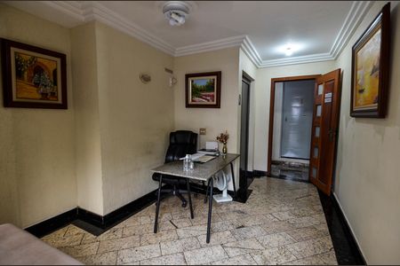 Apartamento à venda com 111m², 3 quartos e 2 vagas Apartamento à venda com 111m², 3 quartos e 2 vagasHall