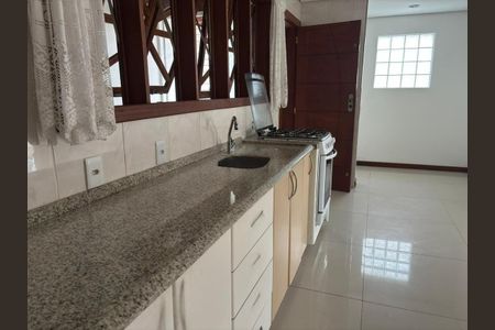 Cozinha de casa para alugar com 2 quartos, 80m² em Moenda, Florianópolis