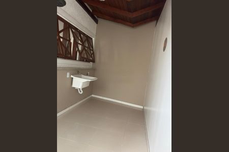 Casa para alugar com 80m², 2 quartos e 2 vagas Casa para alugar com 80m², 2 quartos e 2 vagasÁrea de serviço