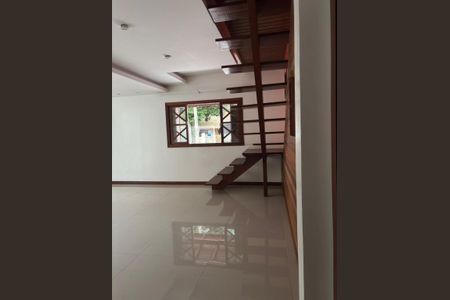 Sala de casa para alugar com 2 quartos, 80m² em Moenda, Florianópolis