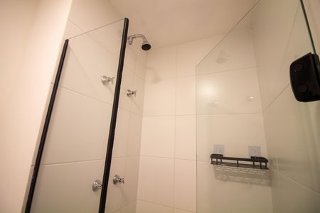 Banheiro de apartamento para alugar com 1 quarto, 24m² em Cidade Monções, São Paulo