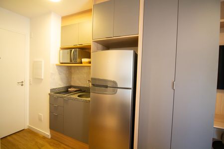 Cozinha de apartamento para alugar com 1 quarto, 24m² em Cidade Monções, São Paulo