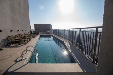 Apartamento à venda com 24m², 1 quarto e sem vagaÁrea comum - Piscina 2