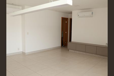 Apartamento para alugar com 118m², 2 quartos e 2 vagasSala de TV