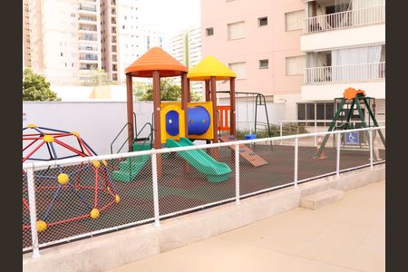 Apartamento para alugar com 118m², 2 quartos e 2 vagasÁrea comum - Playground
