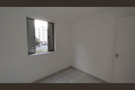 Quarto 1 de apartamento para alugar com 2 quartos, 42m² em Jardim do Castelo, Ferraz de Vasconcelos