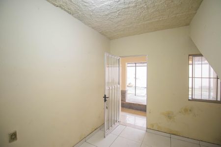 Sala de casa para alugar com 4 quartos, 120m² em Boaçu, São Gonçalo