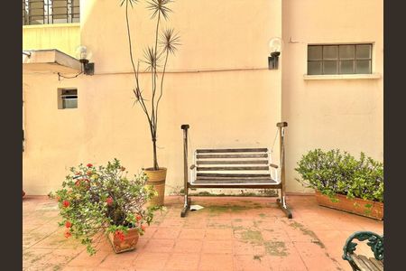 Apartamento à venda com 101m², 2 quartos e 1 vaga