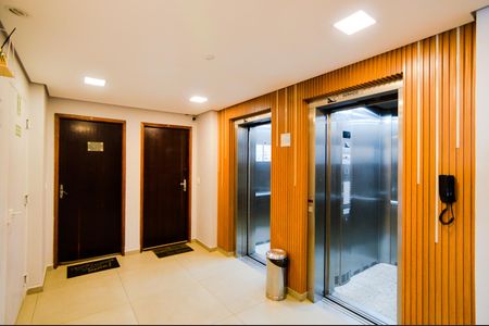 Apartamento à venda com 52m², 2 quartos e 1 vagaHall Social 