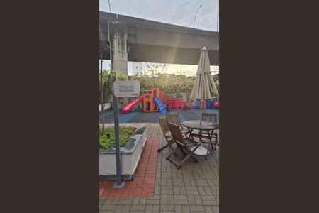 Apartamento para alugar com 48m², 2 quartos e sem vagaPlayground