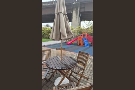 Apartamento para alugar com 48m², 2 quartos e sem vagaPlayground