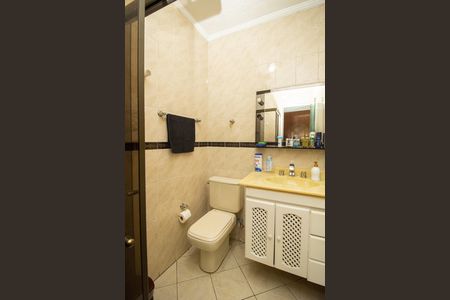 Casa à venda com 224m², 3 quartos e 6 vagas Casa à venda com 224m², 3 quartos e 6 vagasBanheiro da Suíte 2