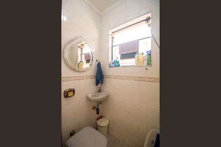 Casa à venda com 224m², 3 quartos e 6 vagas Casa à venda com 224m², 3 quartos e 6 vagasBanheiro de serviço