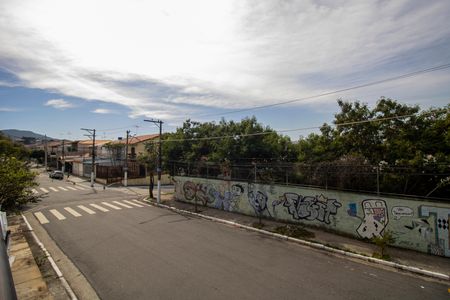 Casa à venda com 224m², 3 quartos e 6 vagas Casa à venda com 224m², 3 quartos e 6 vagasVista Varanda da Sala