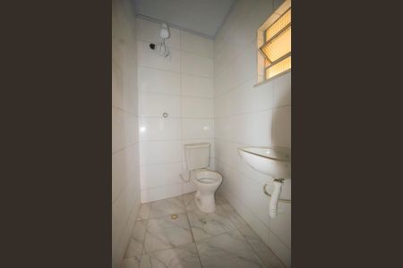 Casa para alugar com 50m², 2 quartos e sem vaga Casa para alugar com 50m², 2 quartos e sem vagaBanheiro