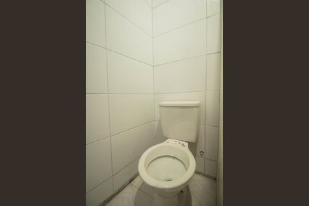 Casa para alugar com 50m², 2 quartos e sem vaga Casa para alugar com 50m², 2 quartos e sem vagaBanheiro da Suíte 1