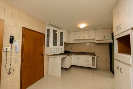 Apartamento à venda com 160m², 4 quartos e 2 vagasCozinha