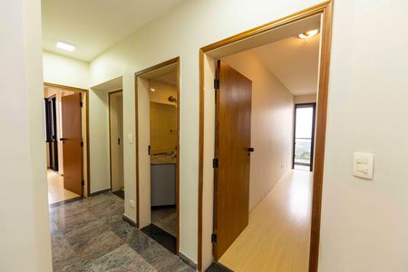 Apartamento à venda com 160m², 4 quartos e 2 vagasCorredor dos quartos