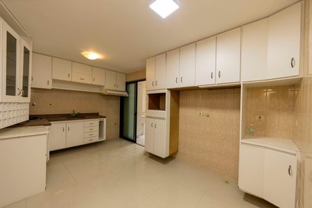 Apartamento à venda com 160m², 4 quartos e 2 vagasCozinha
