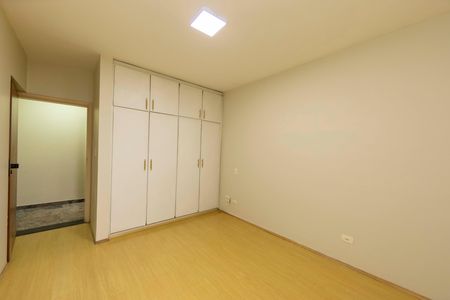 Apartamento à venda com 160m², 4 quartos e 2 vagasQuarto 1