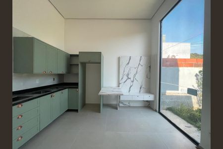 Casa à venda com 58m², 3 quartos e 2 vagas