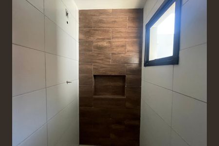 Casa à venda com 58m², 3 quartos e 2 vagas