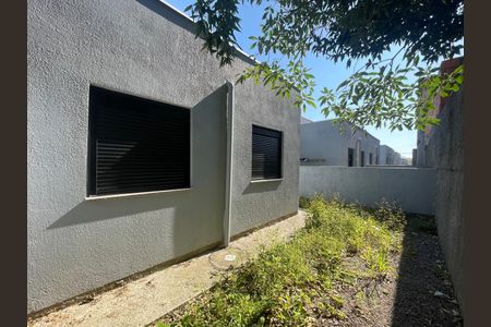 Casa à venda com 58m², 3 quartos e 2 vagas