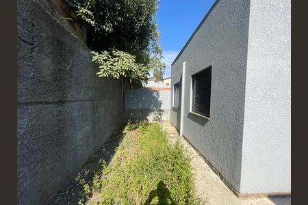 Casa à venda com 58m², 3 quartos e 2 vagas