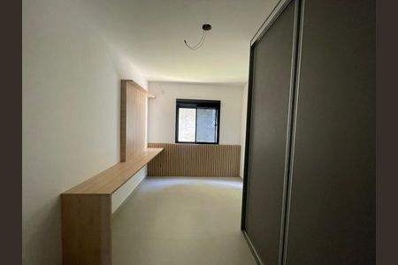 Casa à venda com 58m², 3 quartos e 2 vagas