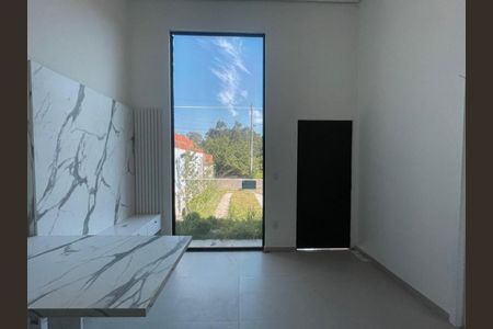 Casa à venda com 58m², 3 quartos e 2 vagas