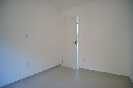 Casa à venda com 58m², 3 quartos e 2 vagasQuarto 2