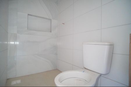 Casa à venda com 58m², 3 quartos e 2 vagasBanheiro da Suíte