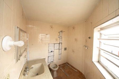 Casa para alugar com 200m², 2 quartos e 1 vaga Casa para alugar com 200m², 2 quartos e 1 vagaBanheiro